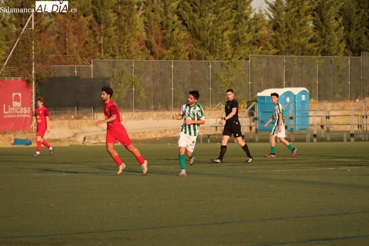 Partido en el San Casto entre el Santa Marta y el Guijuelo | FOTOS: David Sañudo