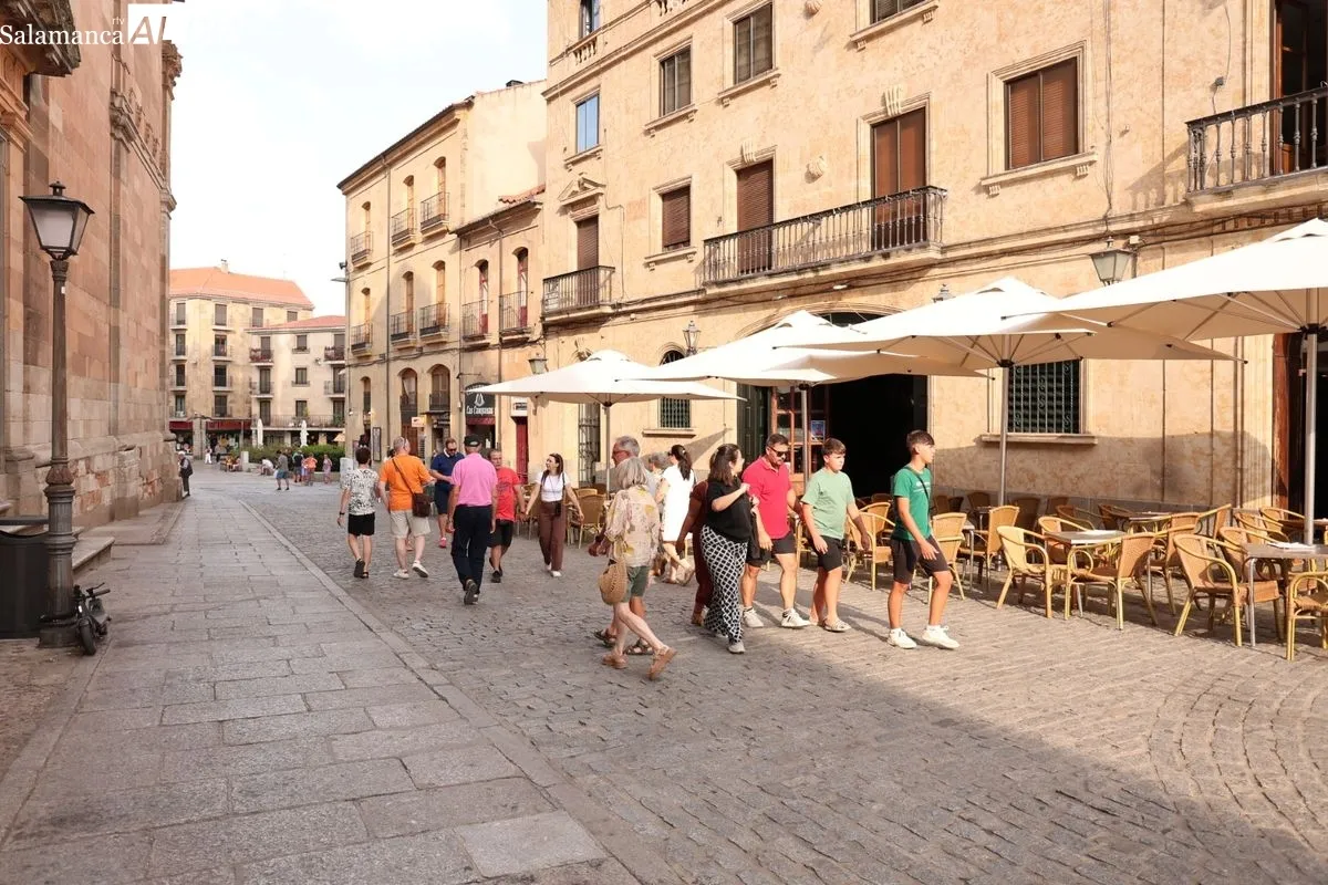 Así luce Salamanca en el arranque de agosto: calor y turismo | FOTOS: David Sañudo 