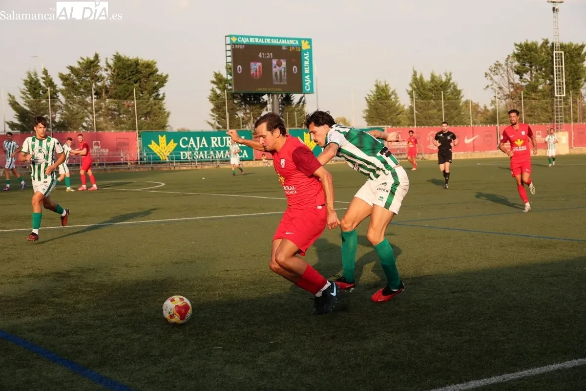 Partido en el San Casto entre el Santa Marta y el Guijuelo | FOTOS: David Sañudo