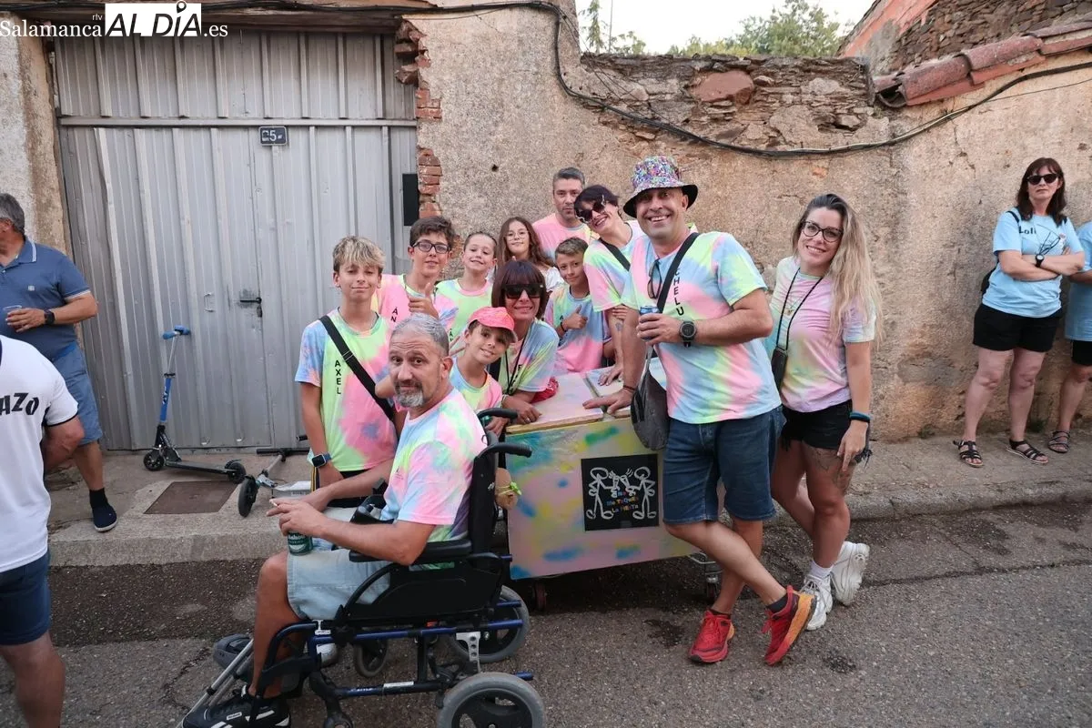 Chupinzado y pregón para comenzar las fiestas de Doñinos | FOTOS: David Sañudo 