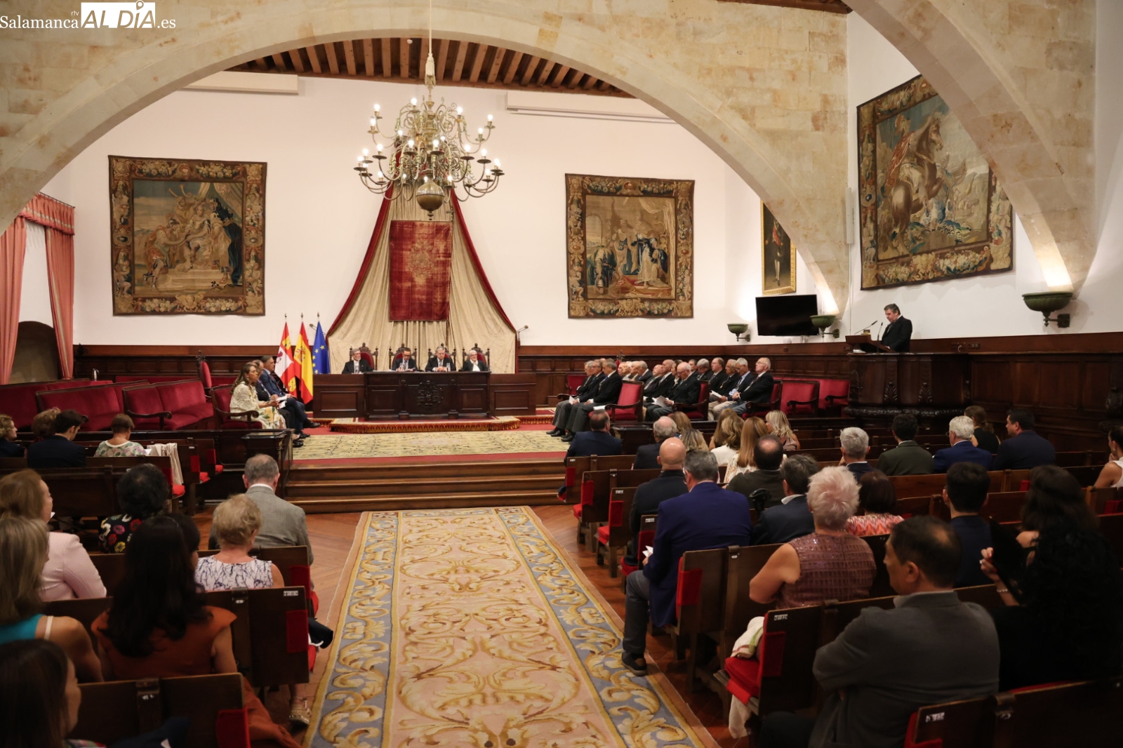 El profesor Juan Francisco Blanco ingresa en la Real Academia de Medicina de Salamanca