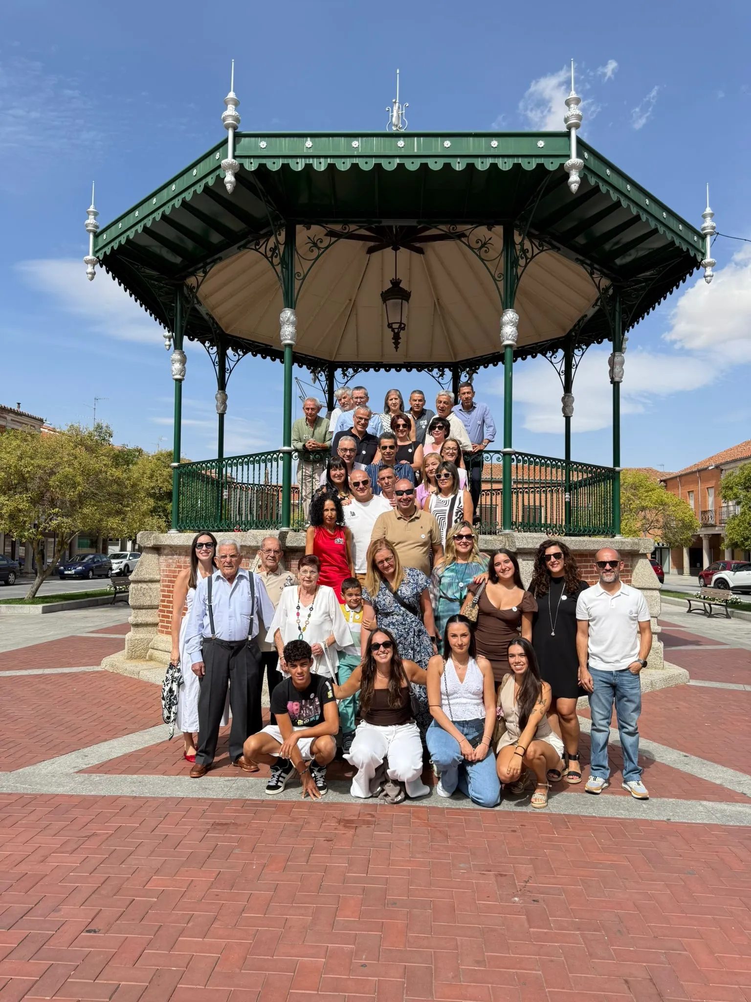Foto 2 - Emotivo reencuentro de la familia D&iacute;az en Pe&ntilde;aranda re&uacute;ne a m&aacute;s de 30 integrantes