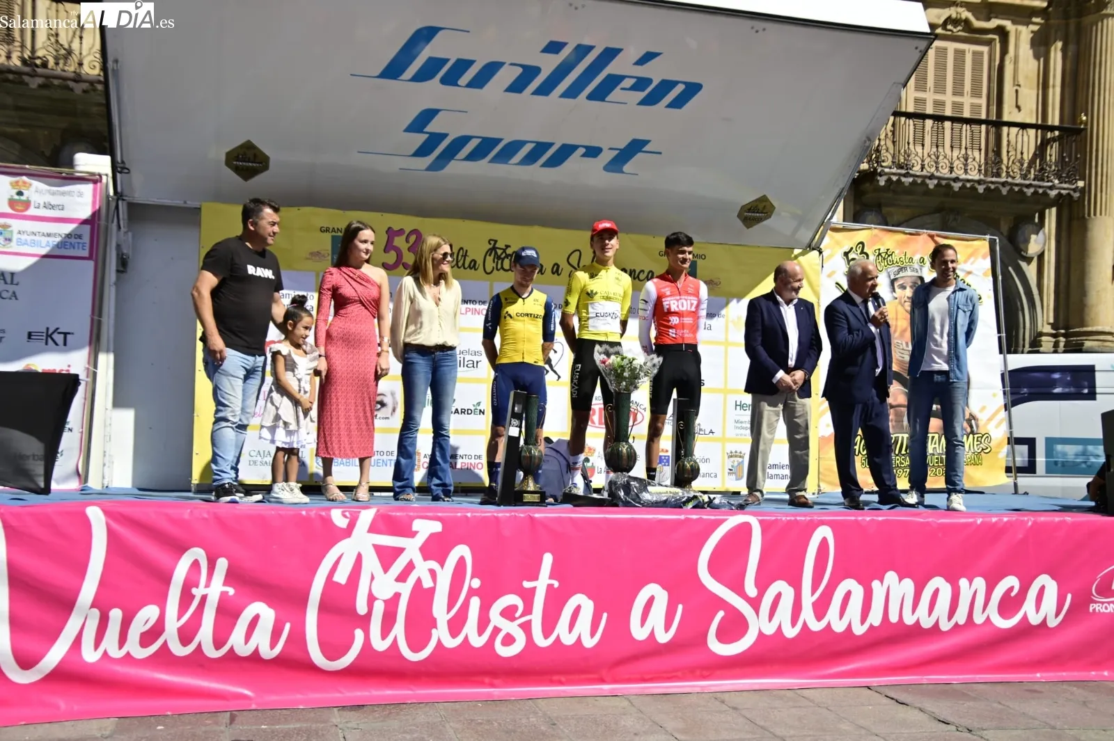 Salamanca disfruta de su 53ª Vuelta Ciclista con una contrarreloj por las calles de la ciudad | FOTOS: SALAMANCArtv AL DÍA