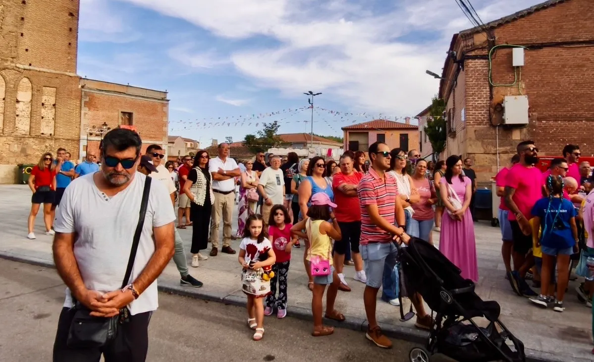 Pregón y ofrenda floral a la Virgen de la Vega en Villoria