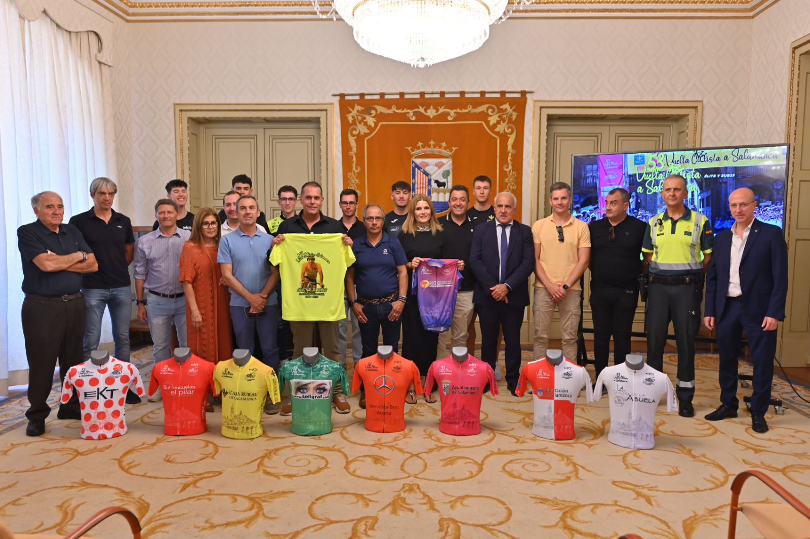 La 53ª Vuelta Ciclista a Salamanca recupera las tres etapas de competición con la participación de 117 corredores de 18 equipos