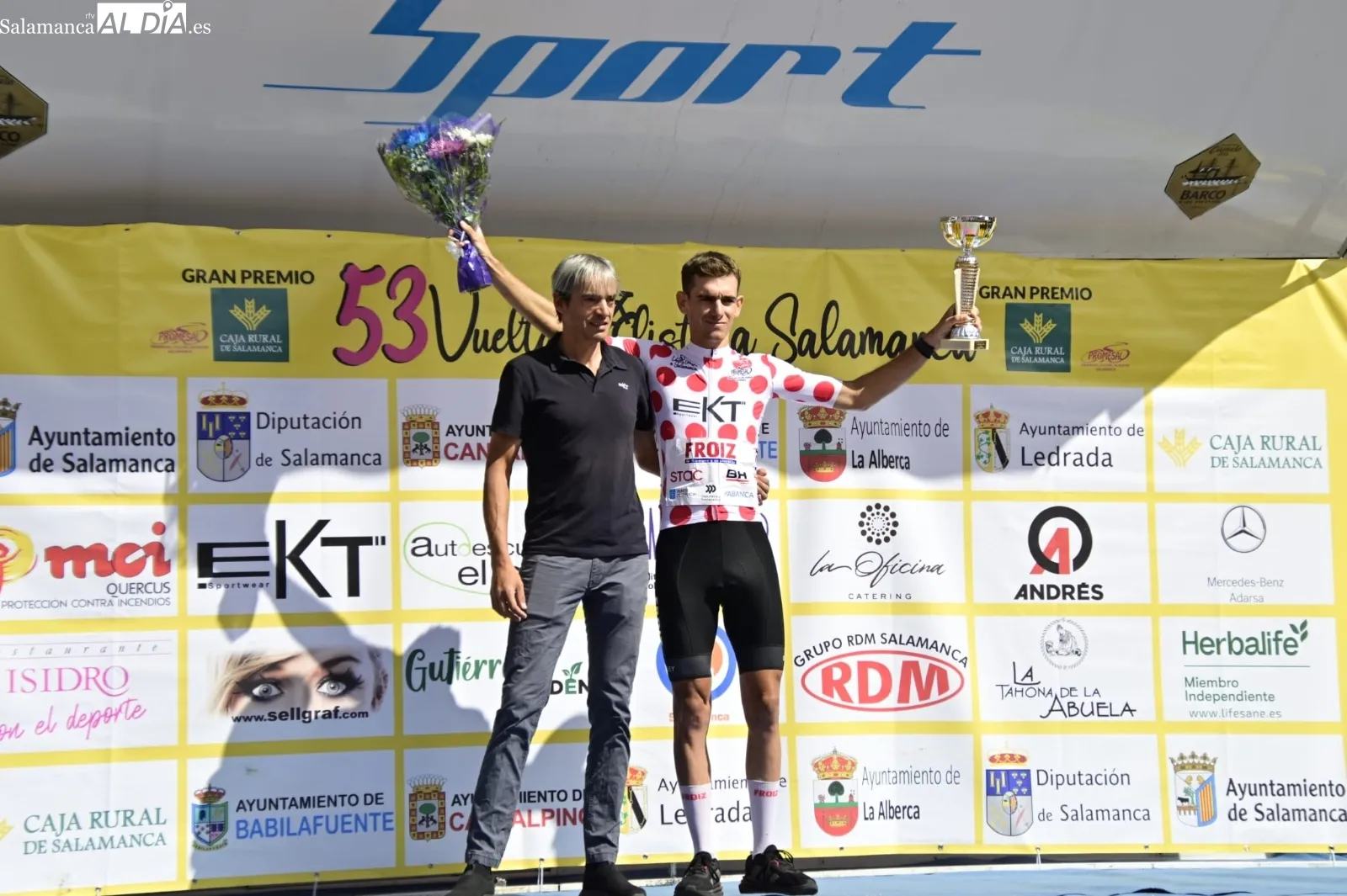 Salamanca disfruta de su 53ª Vuelta Ciclista con una contrarreloj por las calles de la ciudad | FOTOS: SALAMANCArtv AL DÍA