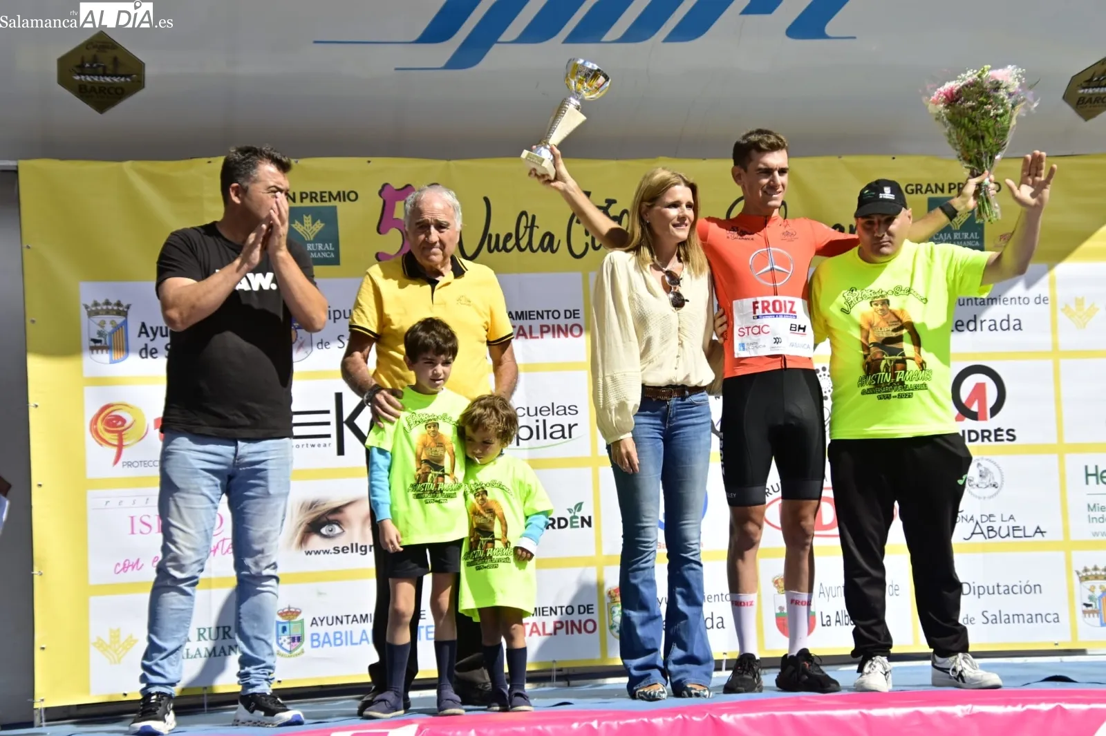 Salamanca disfruta de su 53ª Vuelta Ciclista con una contrarreloj por las calles de la ciudad | FOTOS: SALAMANCArtv AL DÍA