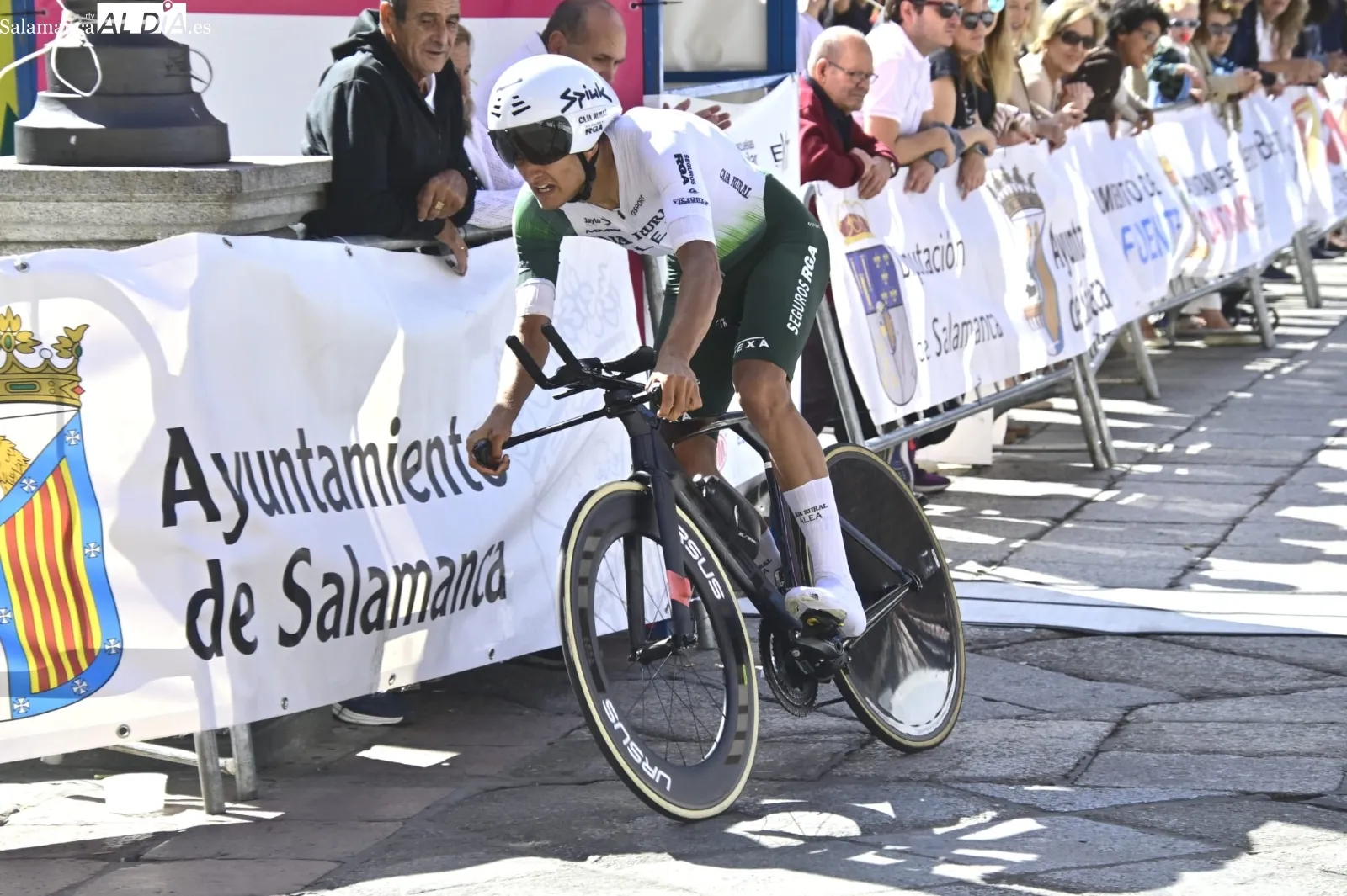 Salamanca disfruta de su 53ª Vuelta Ciclista con una contrarreloj por las calles de la ciudad | FOTOS: SALAMANCArtv AL DÍA