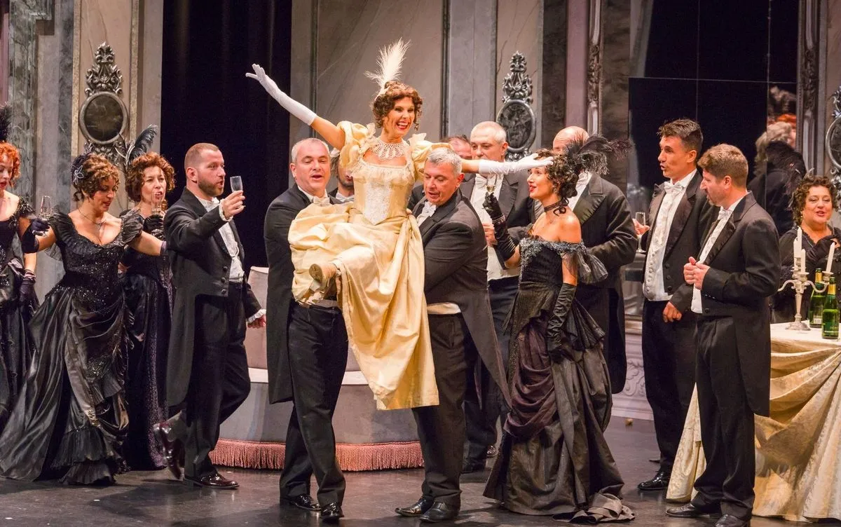 Ópera: 'La Traviata' de Giuseppe Verdi - Viernes 31 de octubre