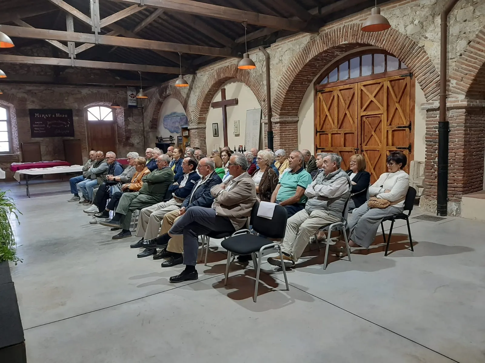 Foto 7 - Expertos en medicina y cultura protagonizan la Semana Cultural de la Asociaci&oacute;n de Jubilados de Mirat