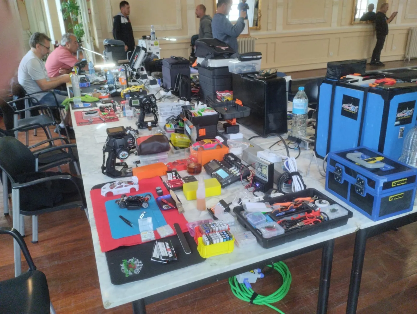 Foto 6 - Una veintena de pilotos participa en el Campeonato Nacional Interclubes Mini Z