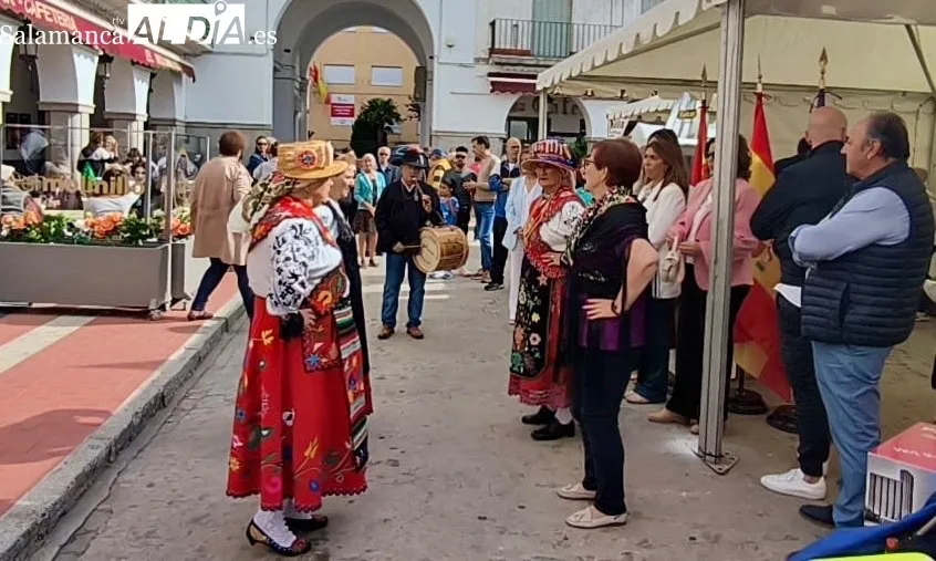 Foto 5 - La III Feria Agroalimentaria de Pe&ntilde;aranda arranca con r&eacute;cord de expositores y una defensa cerrada del producto local