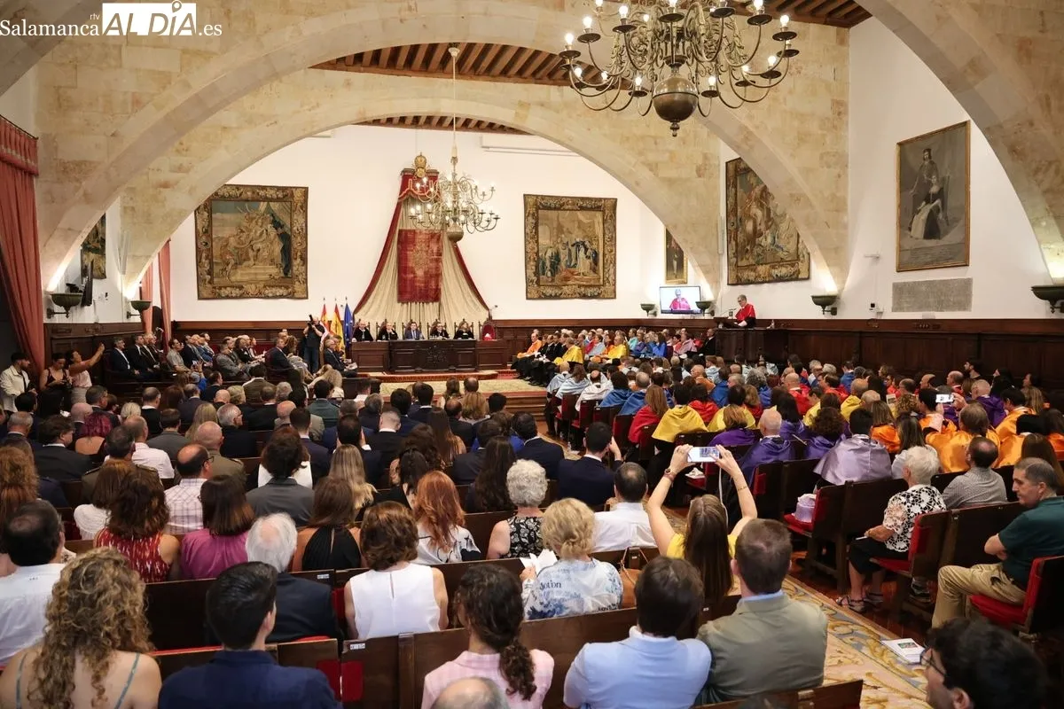 Acto de apertura del curso en el Paraninfo de la Universidad de Salamanca. Foto de David Sañudo