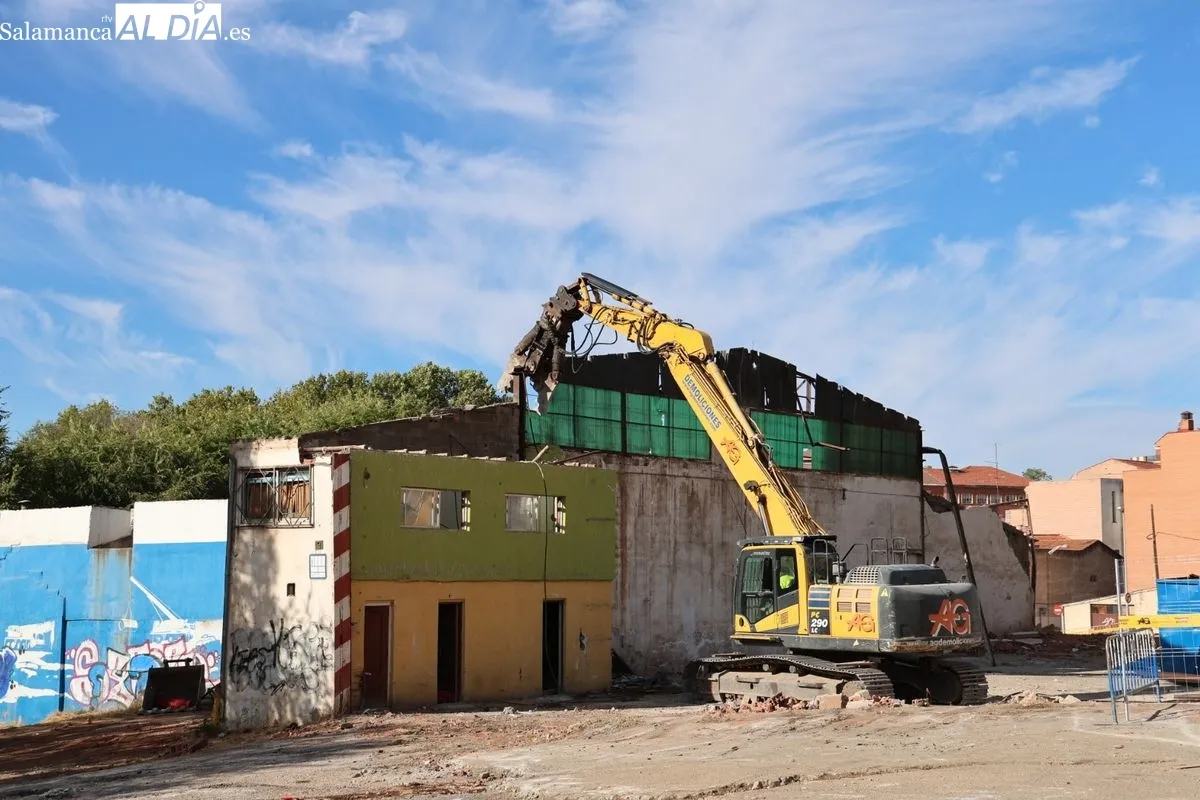 El alcalde de Salamanca, Carlos García Carbayo, visita las obras de urbanización de la Avenida de Salamanca y la calle Río Jordán. Foto de David Sañudo