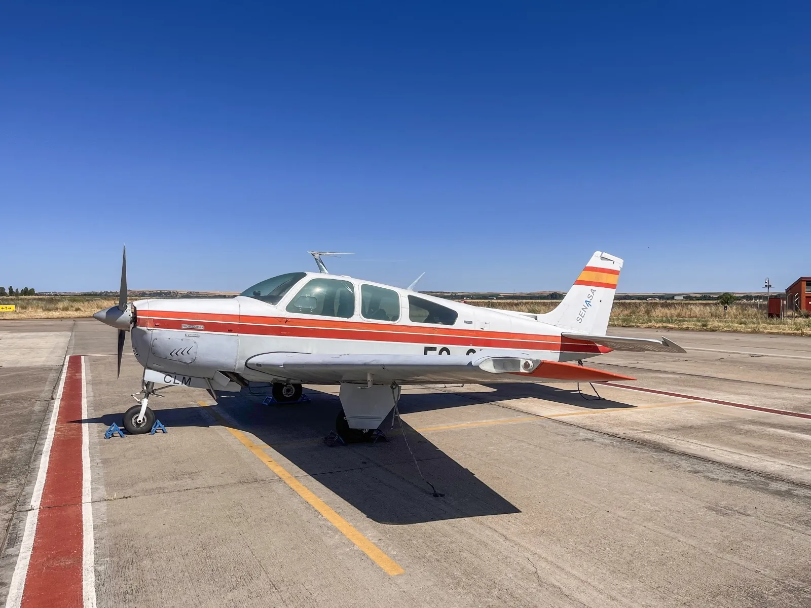Foto 4 - La avioneta que form&oacute; a los pilotos espa&ntilde;oles desde 1974 en Matac&aacute;n 'vuelve a la vida' para ser exhibida