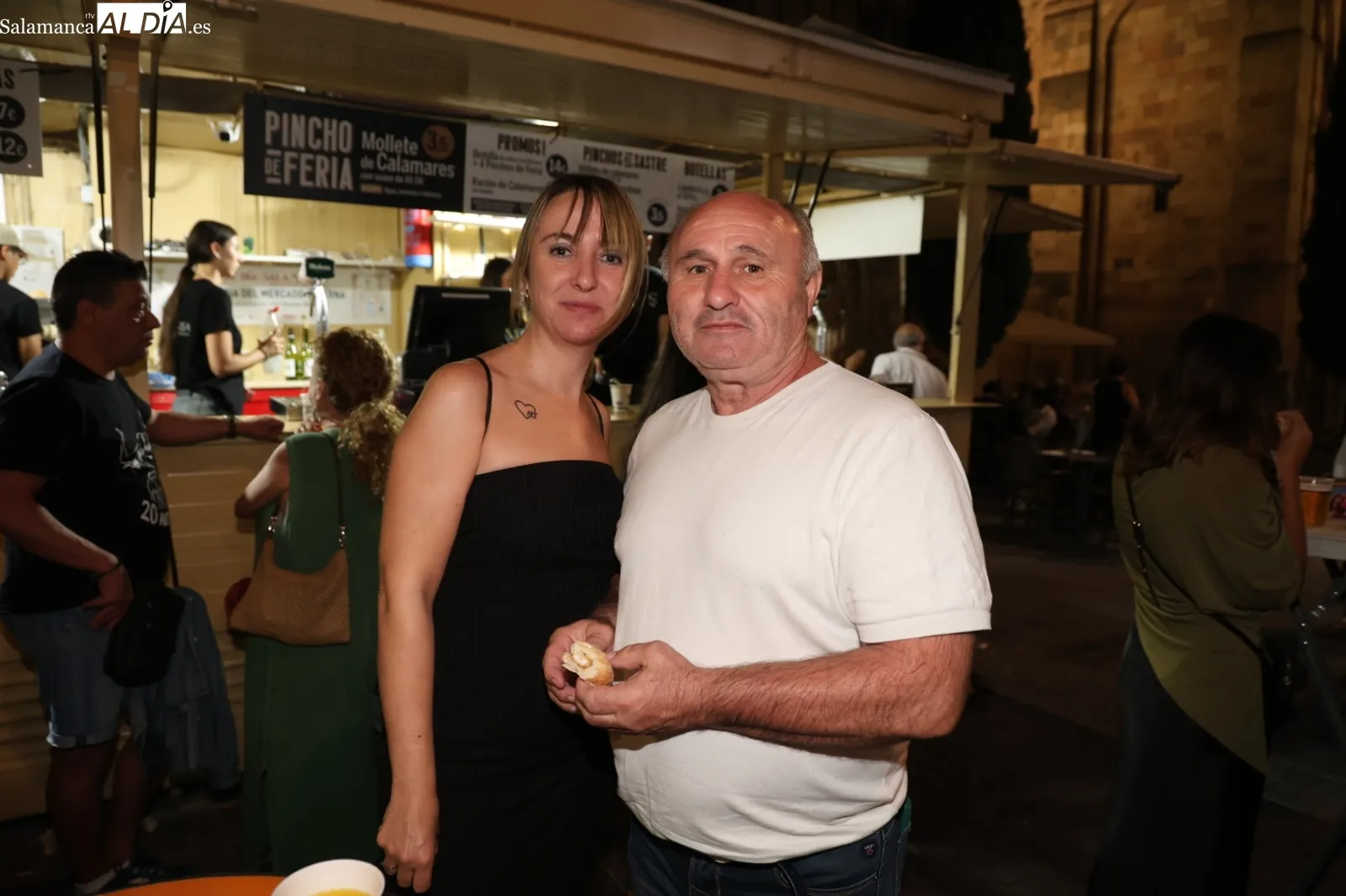Ambiente en las casetas de la plaza del Mercado | Fotos: David Sañudo