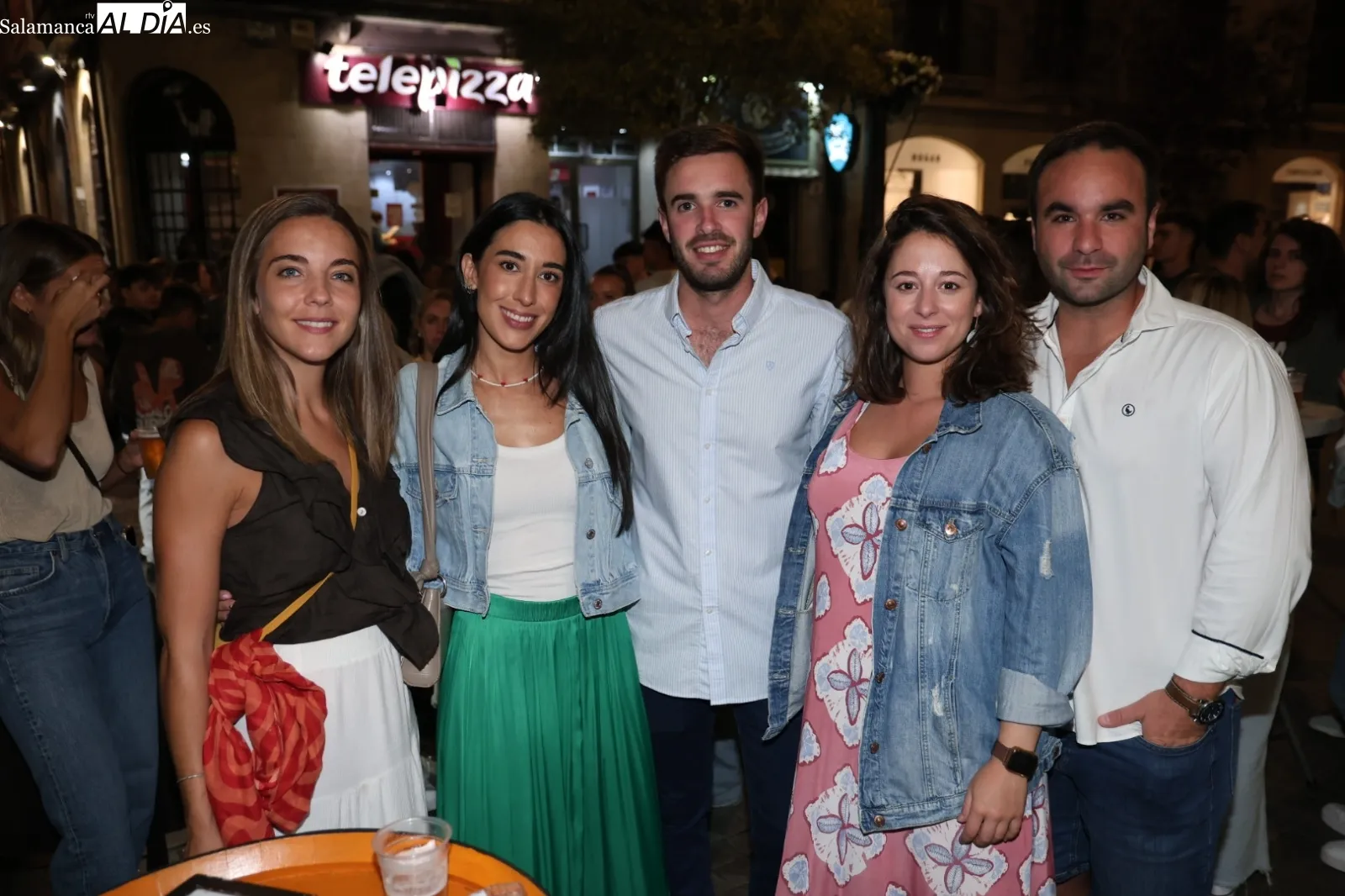 Ambiente en las casetas de la plaza del Mercado | Fotos: David Sañudo