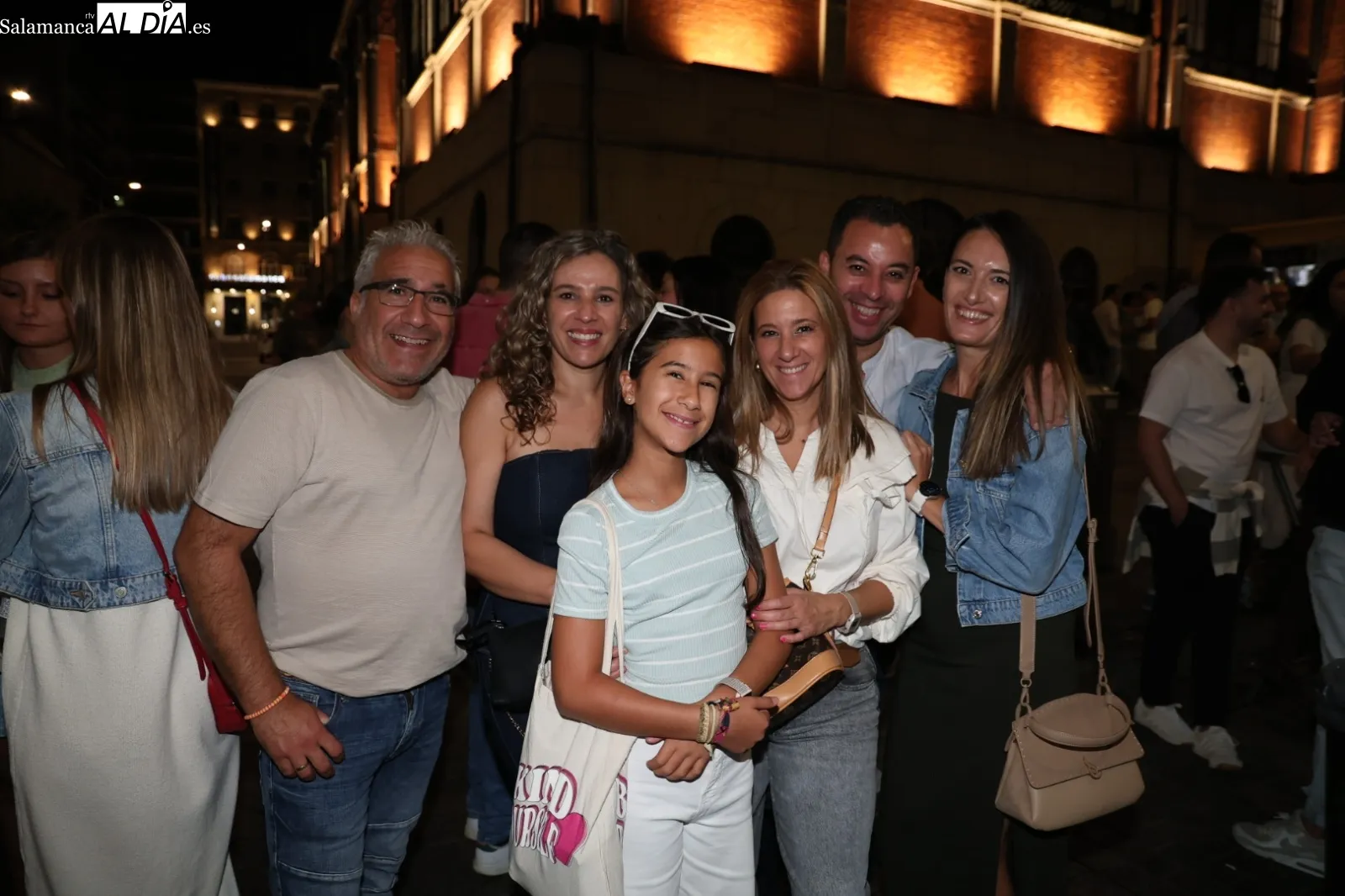 Ambiente en las casetas de la plaza del Mercado | Fotos: David Sañudo