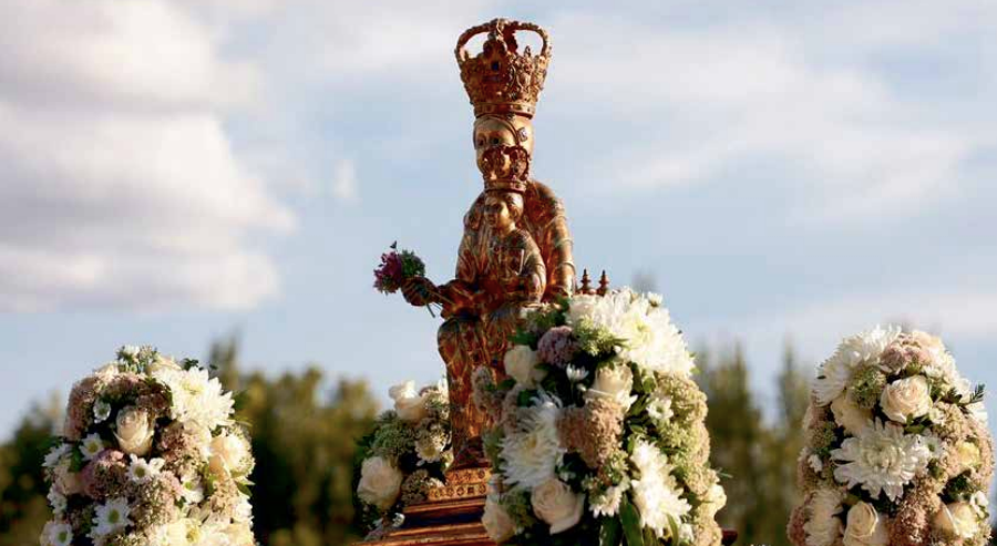 Salamanca se engalana para festejar y honrar a su patrona, la Virgen de la Vega
