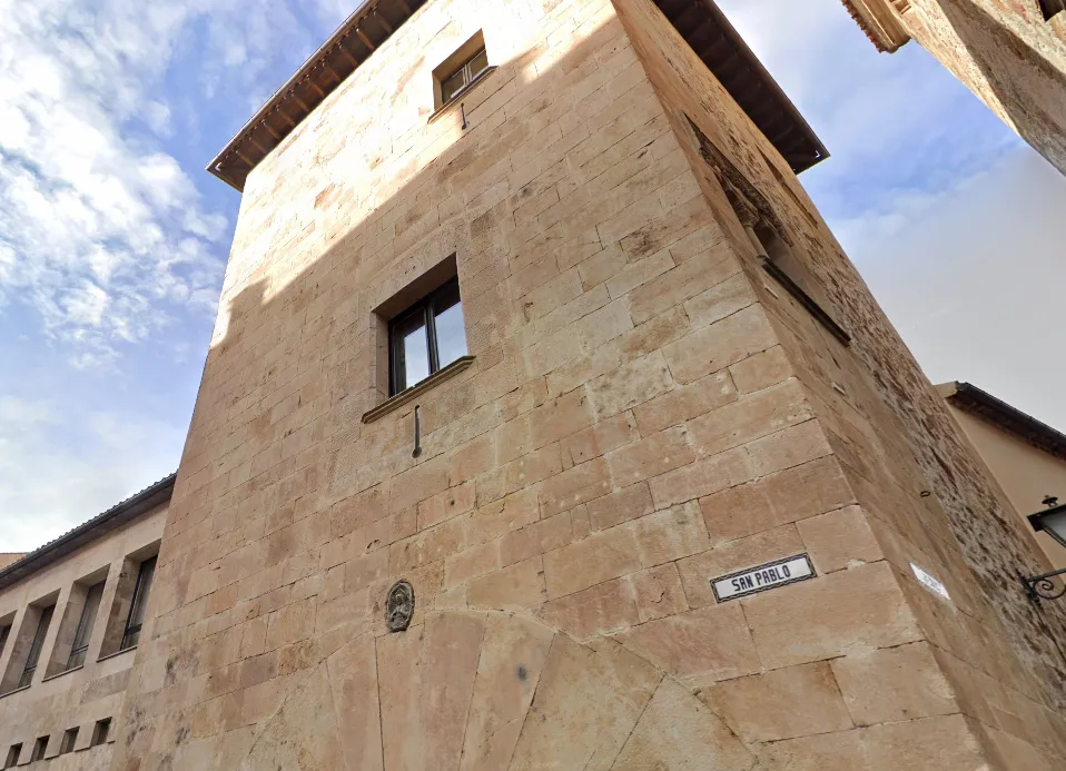Torre de los Anaya, en Salamanca, donde se presentará este libro | Foto de Google Maps 