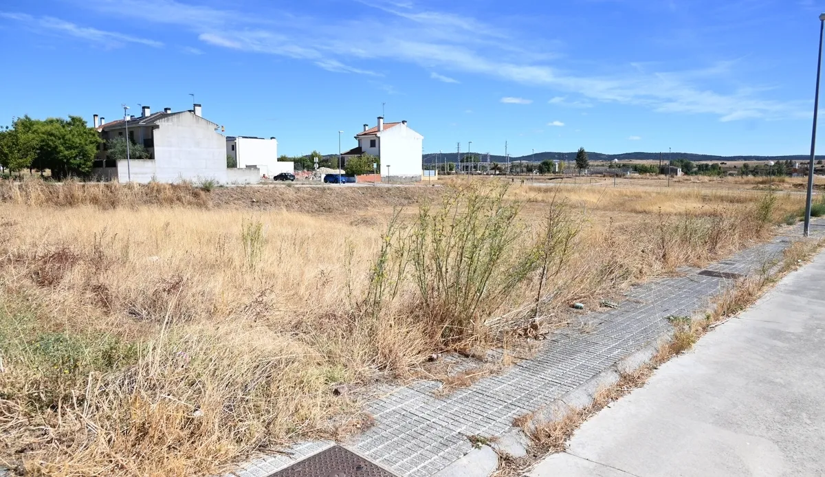 Foto 3 - 65 personas muestran su inter&eacute;s por comprar vivienda p&uacute;blica en Ciudad Rodrigo