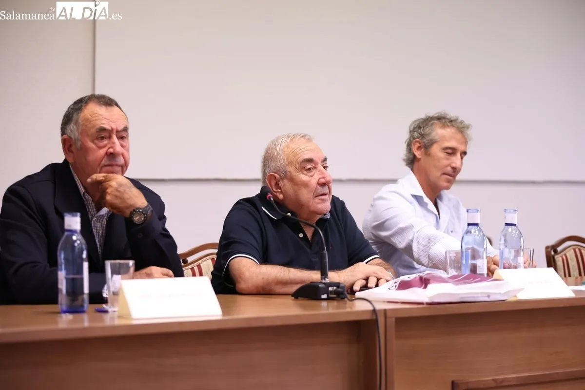 Mesa redonda. | La Escuela de Tauromaquia de Salamanca celebra 40 años de historia | FOTOS: David Sañudo