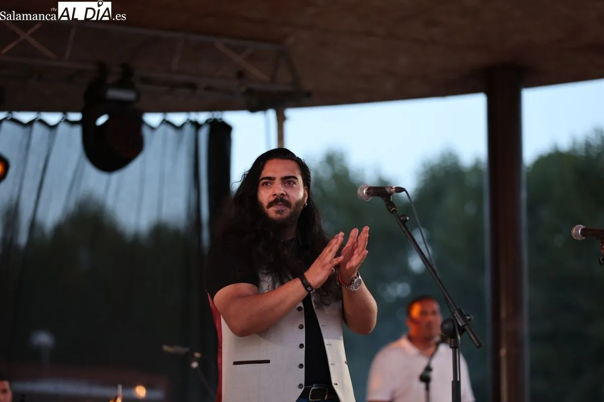 Diego Jiménez triunfa en casa, en Salamanca, con su fusión de flamenco, pop y salsa
