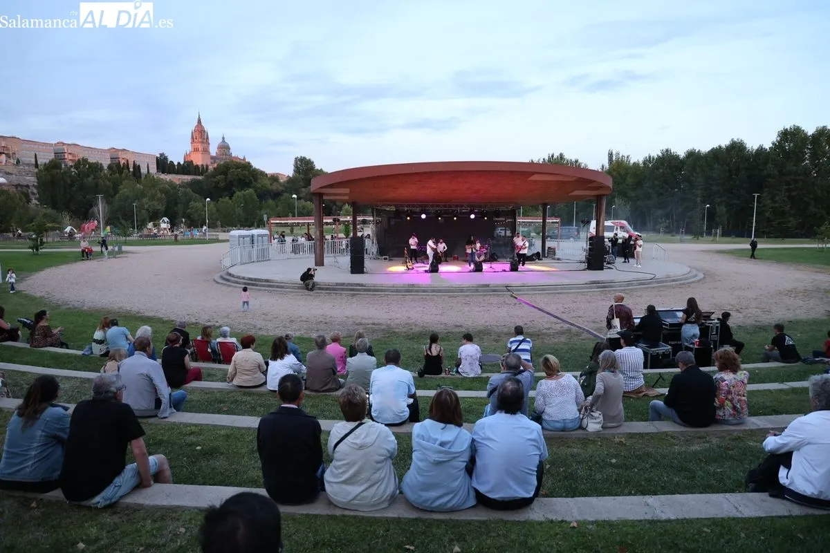 Diego Jiménez triunfa en casa, en Salamanca, con su fusión de flamenco, pop y salsa