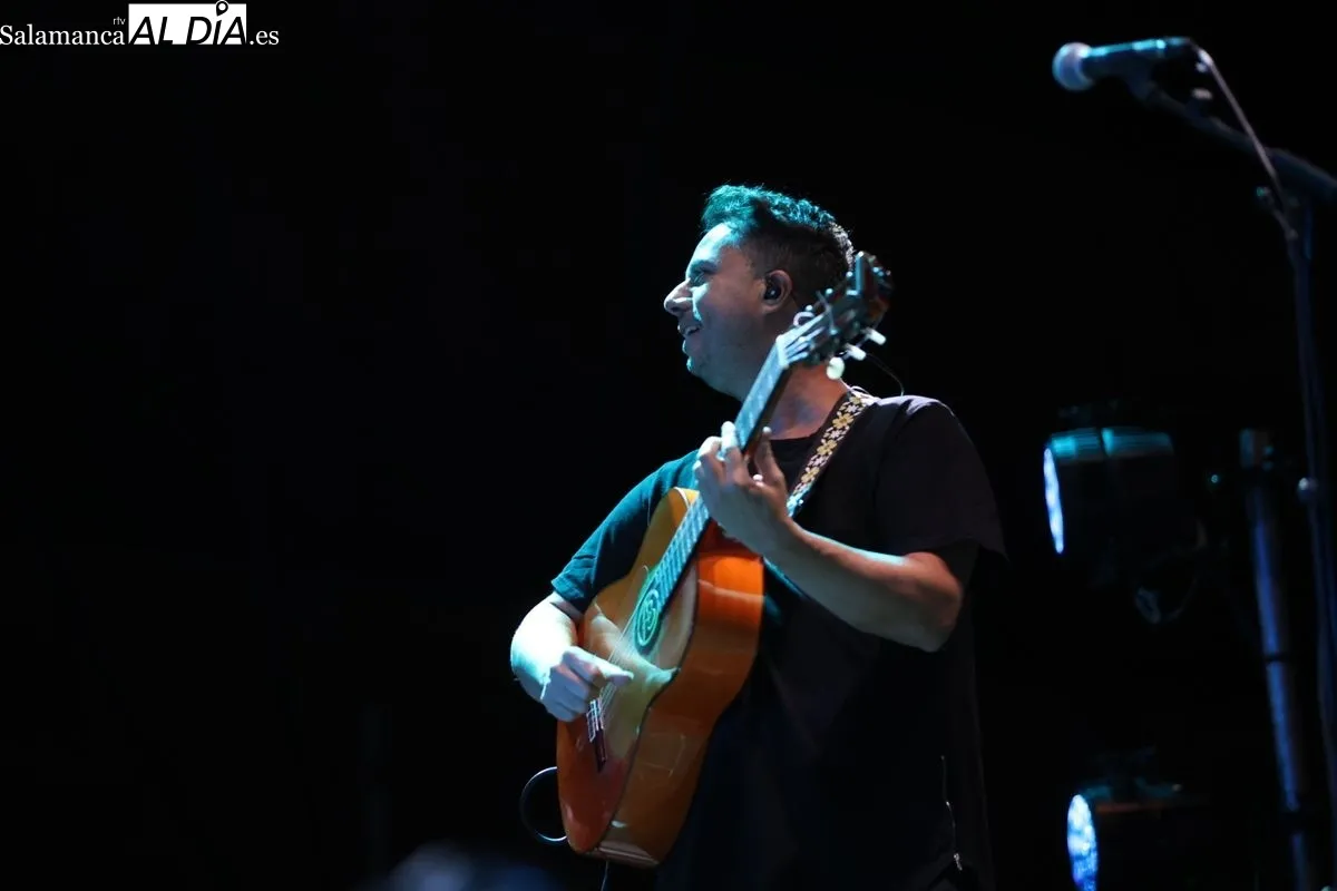 Concierto de Marta Santos en la Plaza Mayor de Salamanca. Foto de David Sañudo