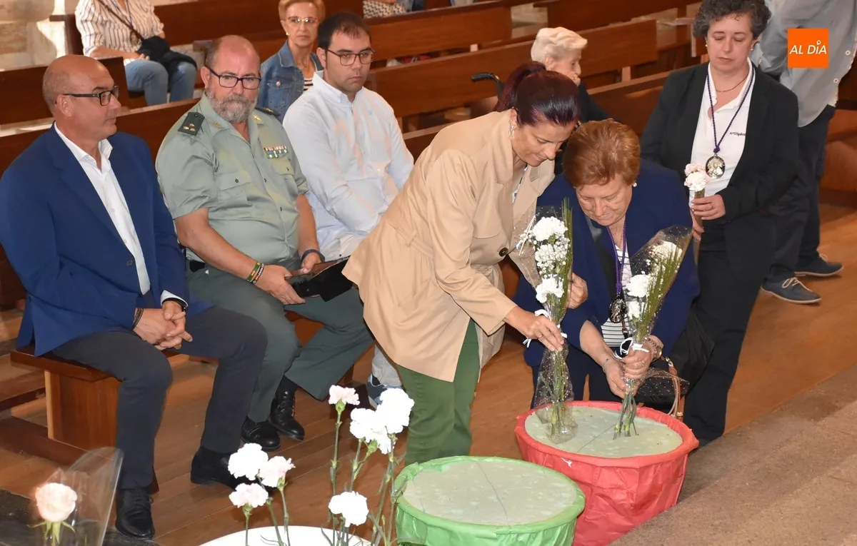 Foto 9 - Emotiva a la par que novedosa conmemoraci&oacute;n de los Dolores de la Virgen por parte de La Soledad