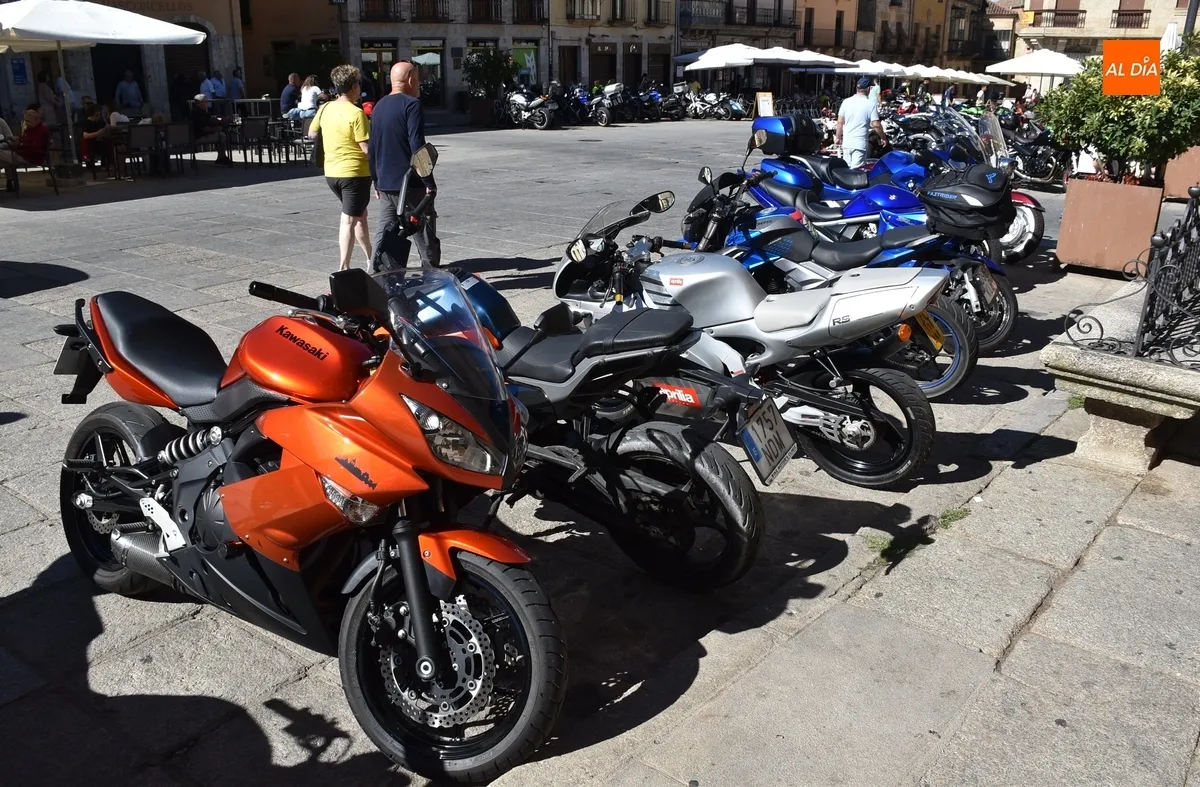 Foto 2 - Las motos rugen por &uacute;ltima vez en el centro hist&oacute;rico mirobrigense