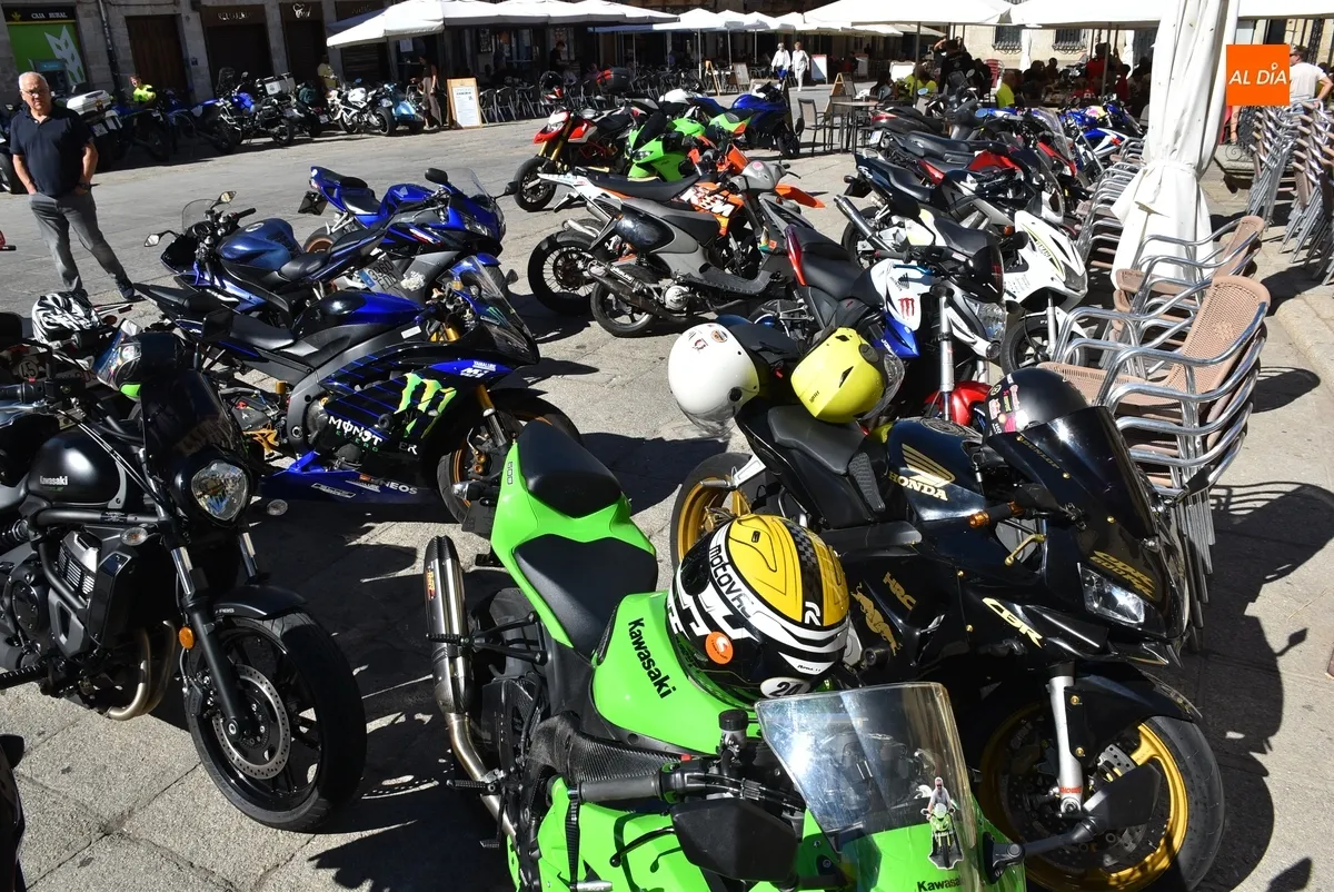 Foto 4 - Las motos rugen por &uacute;ltima vez en el centro hist&oacute;rico mirobrigense