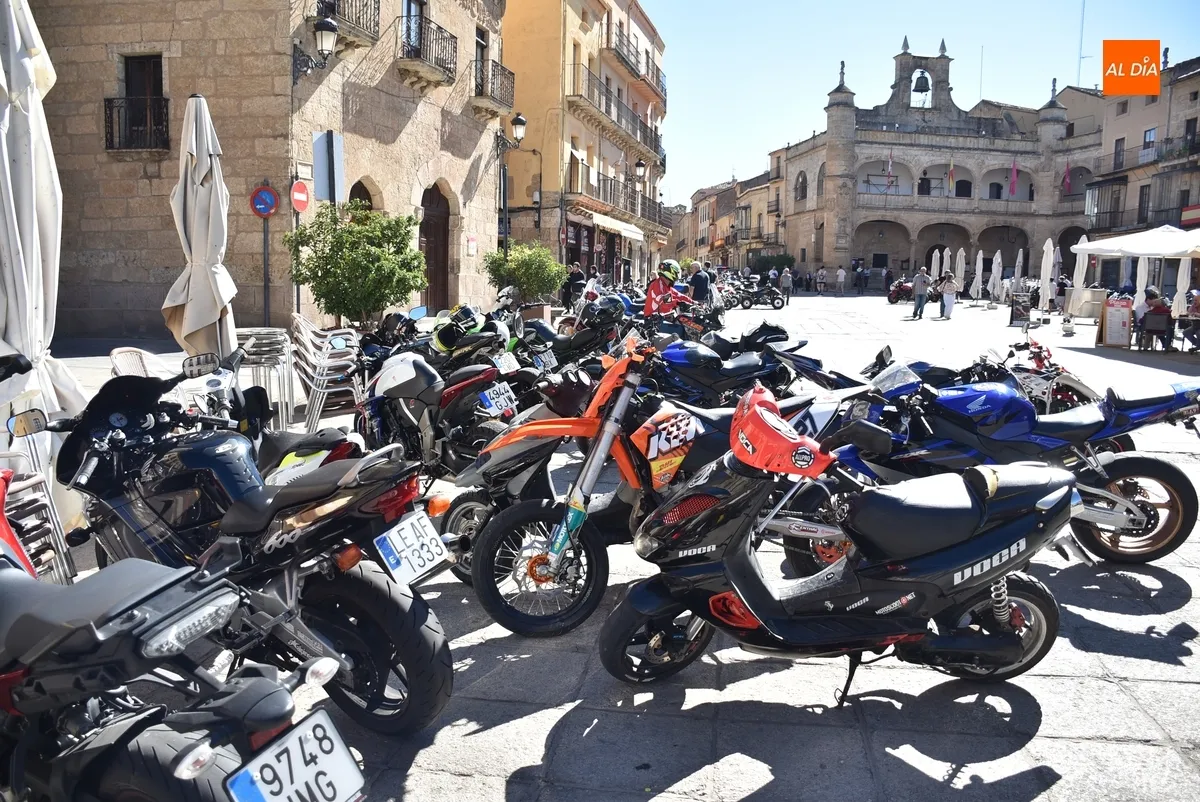 Foto 6 - Las motos rugen por &uacute;ltima vez en el centro hist&oacute;rico mirobrigense