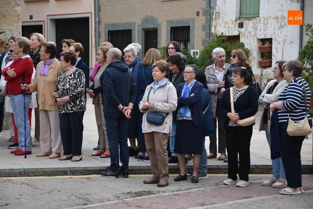 Foto 10 - Unas 80 fieles abren con el Rosario de la Aurora el d&iacute;a grande de la Virgen de la Pe&ntilde;a