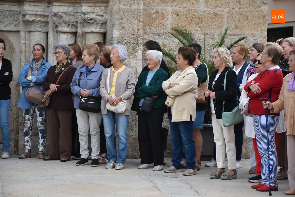 Foto 11 - Unas 80 fieles abren con el Rosario de la Aurora el d&iacute;a grande de la Virgen de la Pe&ntilde;a