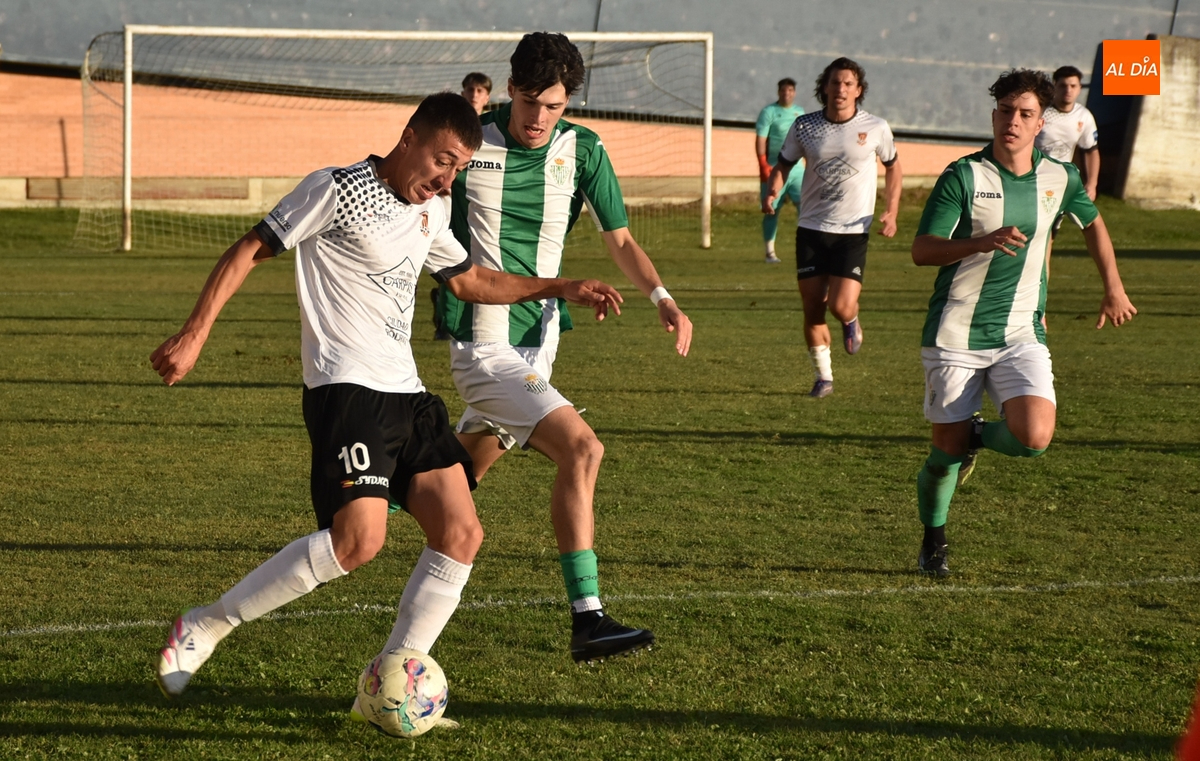 Un nuevo golazo de Sergi da la victoria al Ciudad Rodrigo ante el copero Betis de sus ex