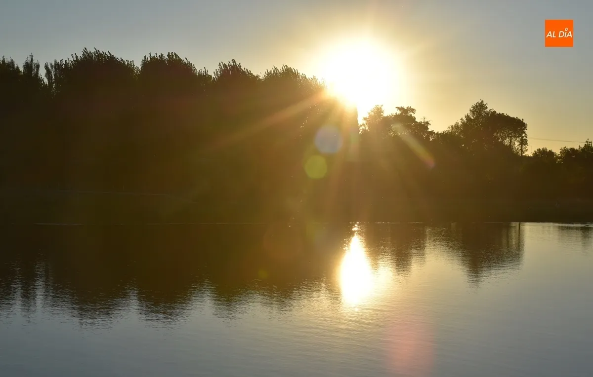Foto 3 - El verano dice adi&oacute;s con varios mirobrigenses apur&aacute;ndolo a orillas del r&iacute;o