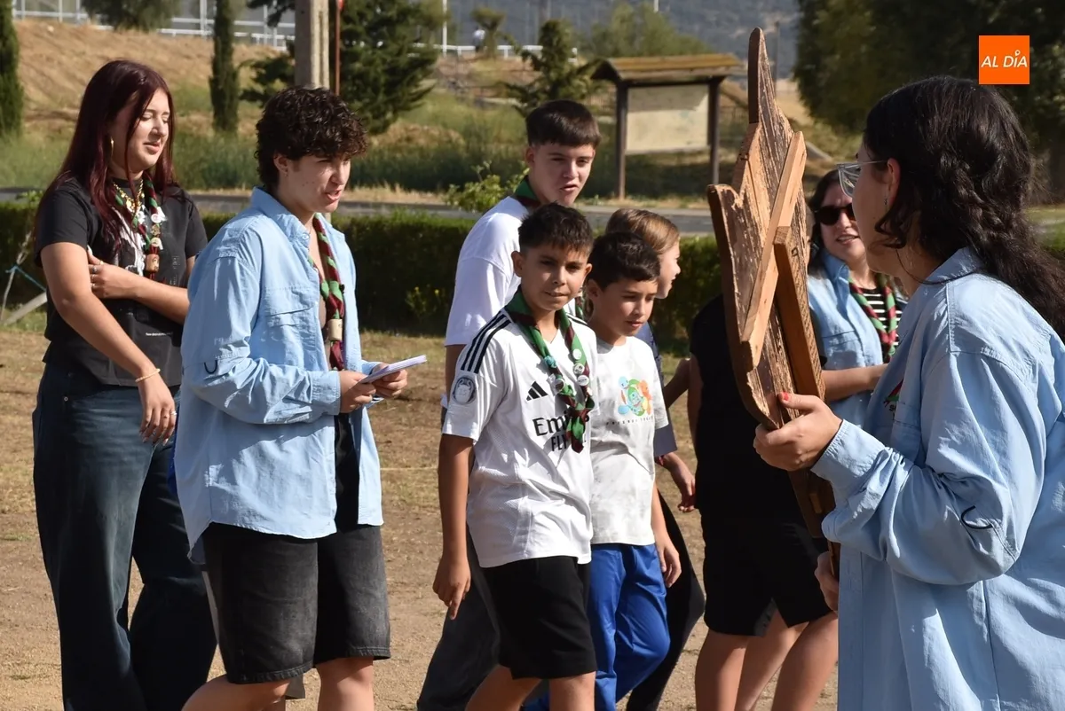 Foto 11 - El Grupo Scout Kennedy estrena con una gymkana por la ciudad su Ronda Solar 2025/2026