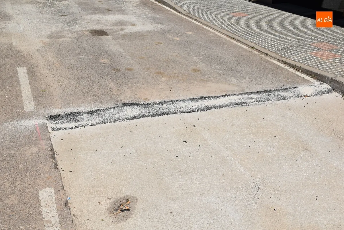 Foto 5 - Reabierta al tr&aacute;fico, con &lsquo;obst&aacute;culos&rsquo;, la calle C&aacute;rcabas