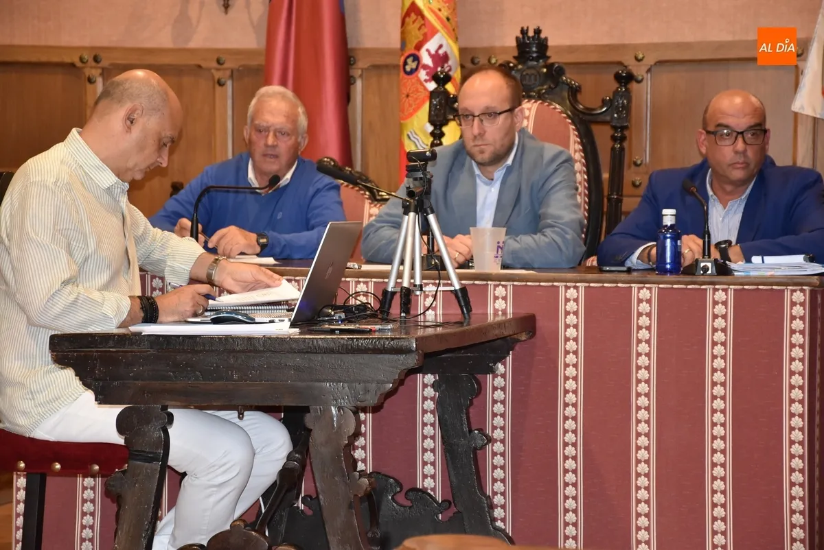 Foto 2 - Creada la comisi&oacute;n organizadora del Carnaval 2026 con los mismos ediles que en 2024 y 2025