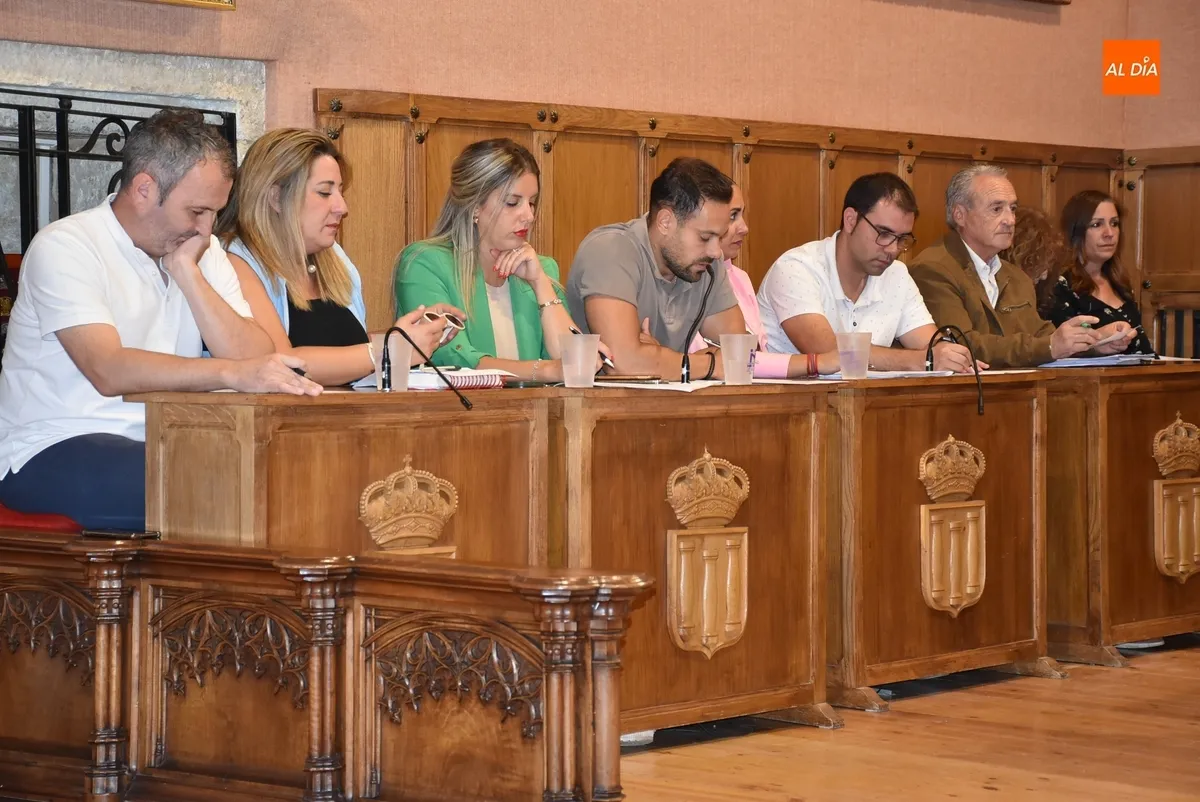 Foto 4 - Creada la comisi&oacute;n organizadora del Carnaval 2026 con los mismos ediles que en 2024 y 2025