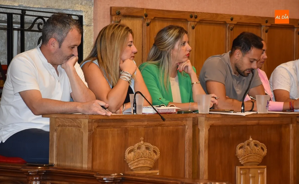 Foto 5 - Creada la comisi&oacute;n organizadora del Carnaval 2026 con los mismos ediles que en 2024 y 2025