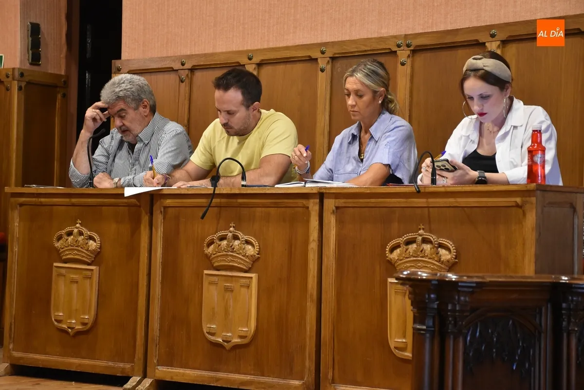 Foto 7 - Creada la comisi&oacute;n organizadora del Carnaval 2026 con los mismos ediles que en 2024 y 2025