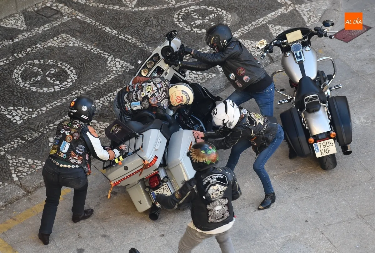 Foto 5 - Integrantes del Coru&ntilde;a Chapter Spain de Harley Davidson se acercan a Ciudad Rodrigo