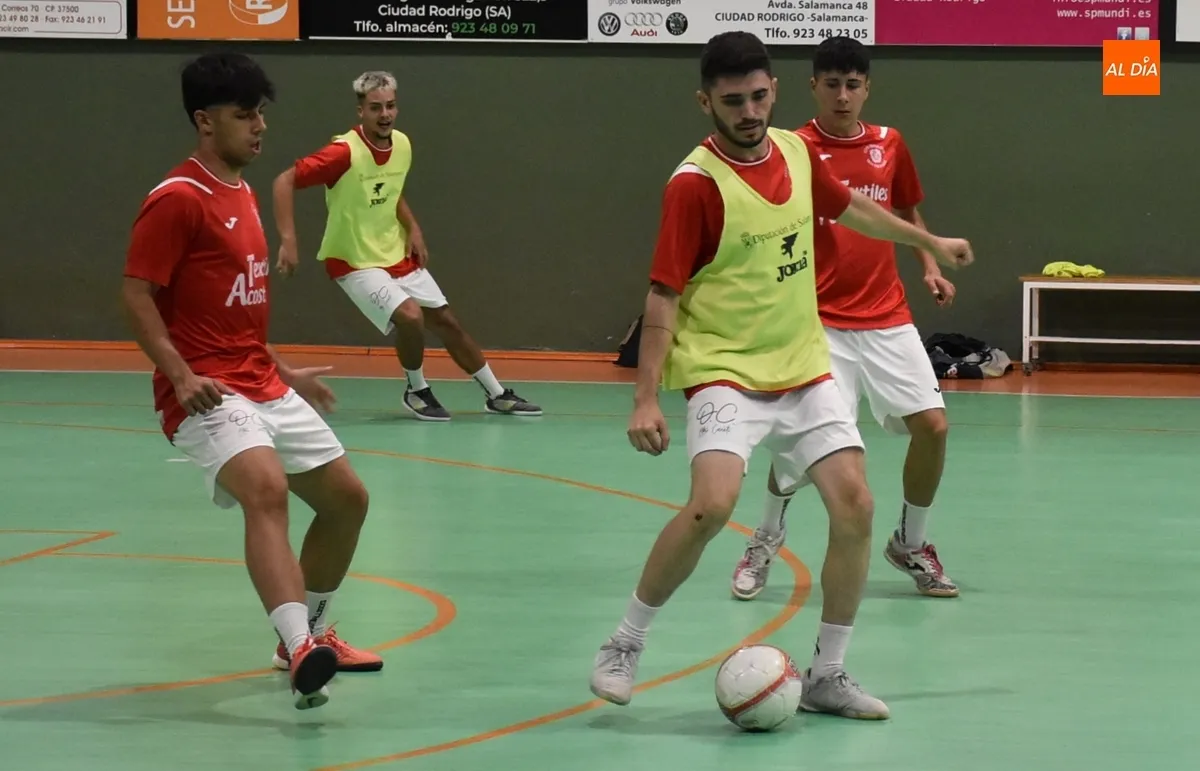 Foto 5 - El III Senior encara la recta final de su preparaci&oacute;n para el debut liguero