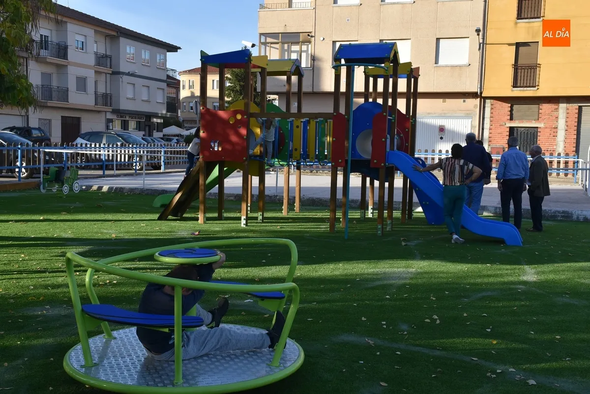 Foto 3 - Abierto al uso, aunque todav&iacute;a faltan detalles, el parque infantil de Las Canteras