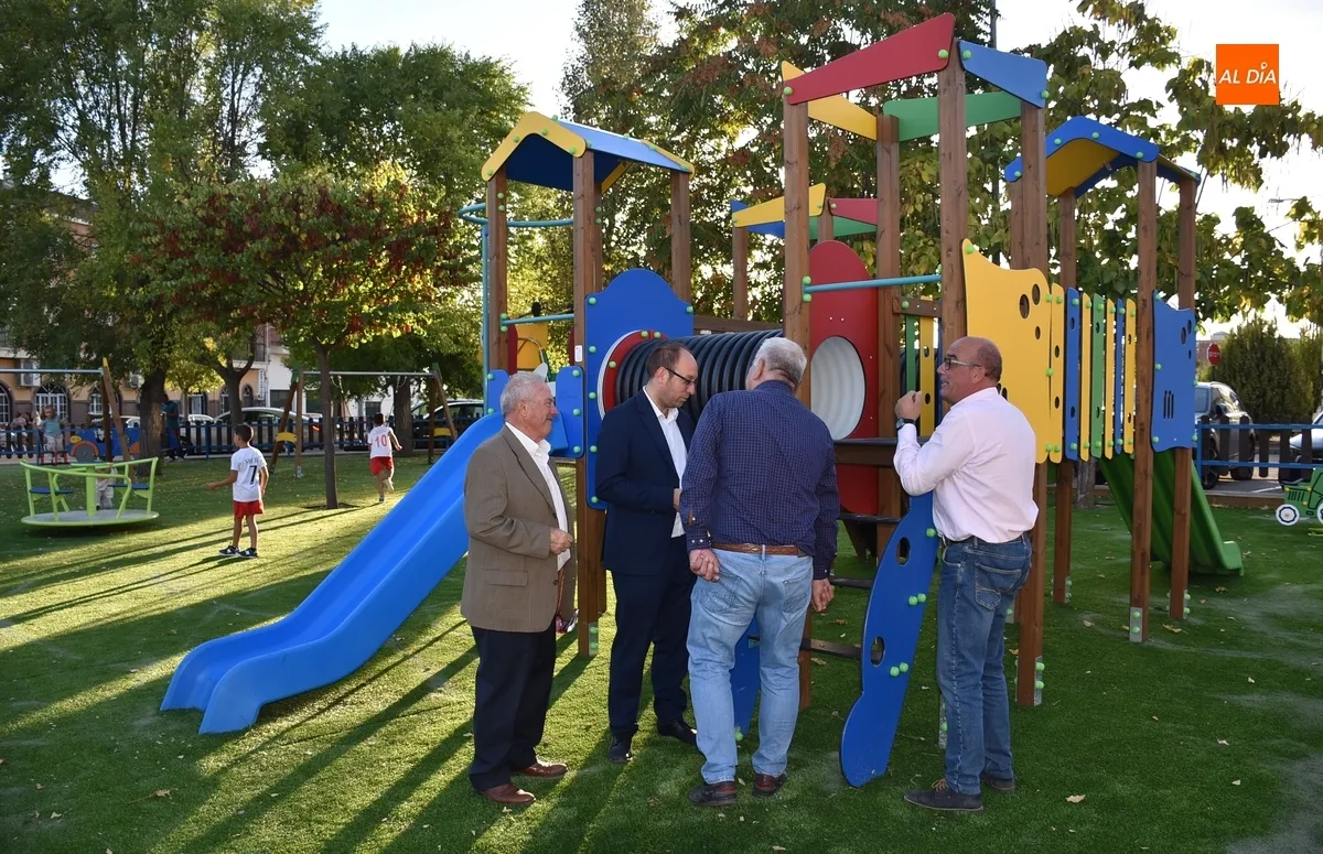 Foto 9 - Abierto al uso, aunque todav&iacute;a faltan detalles, el parque infantil de Las Canteras