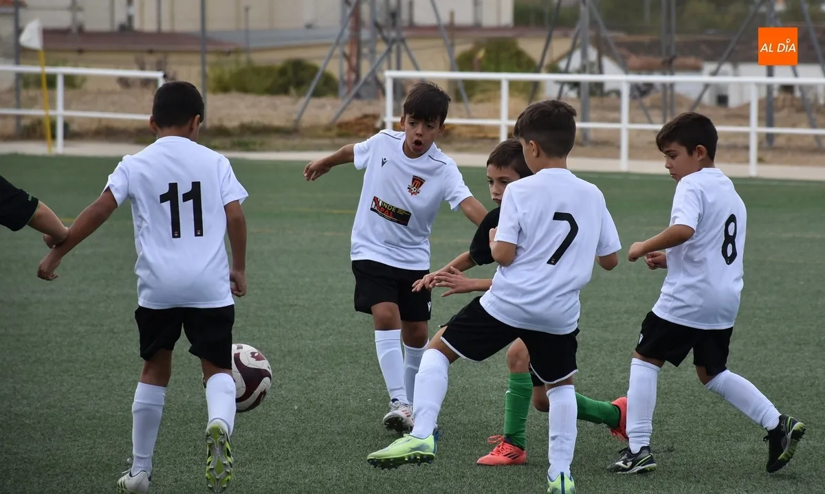 Foto 3 - #M (27-28 SEP) Doble victoria de los benjamines B y C del Ciudad Rodrigo en dos divertid&iacute;simos partidos