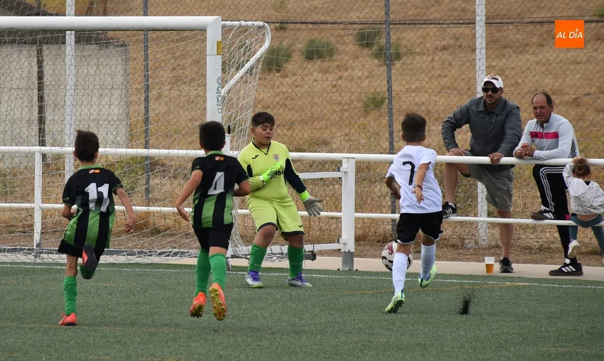 Foto 4 - #M (27-28 SEP) Doble victoria de los benjamines B y C del Ciudad Rodrigo en dos divertid&iacute;simos partidos