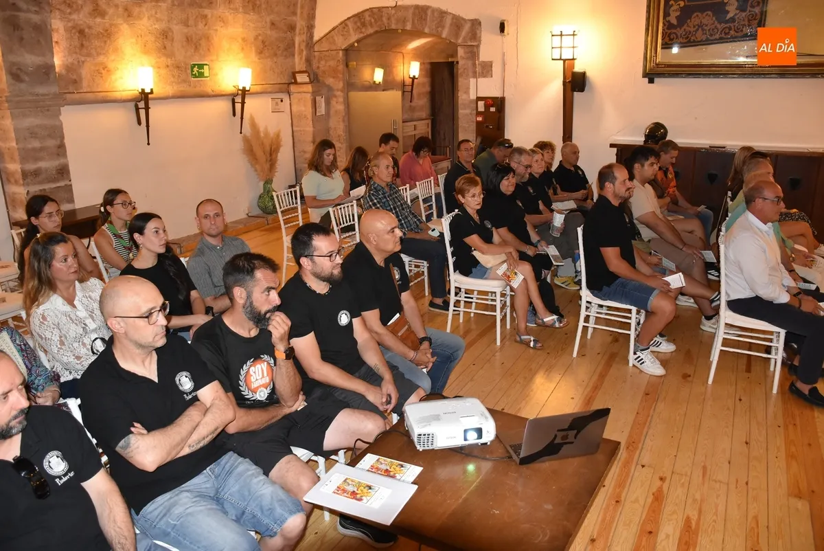 Foto 4 - La Feria Medieval crece un a&ntilde;o m&aacute;s en espacios y actividades, sumando incluso cantos gregorianos